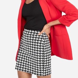 Houndstooth skirt